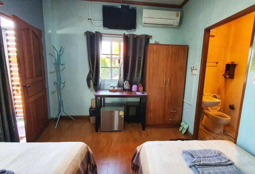 Пансион Ruen Thai Ban Rim Nam