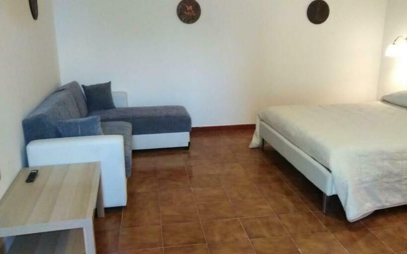 בית מלון כפרי Consoli Crispino