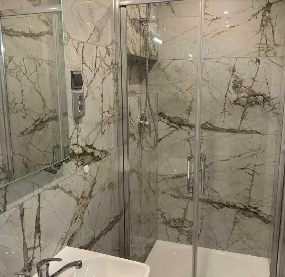 Retkeilymaja Pension Milada