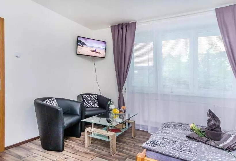 Retkeilymaja Pension Milada