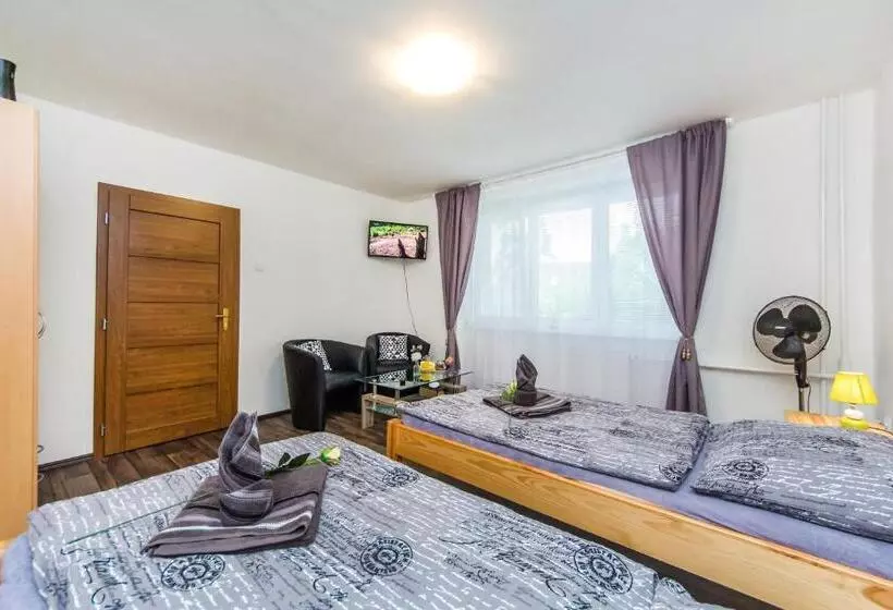 Retkeilymaja Pension Milada