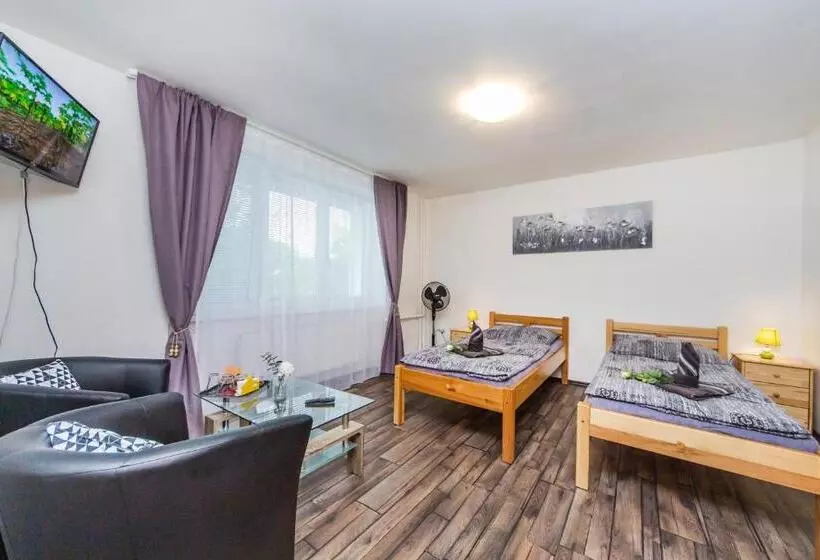 Retkeilymaja Pension Milada