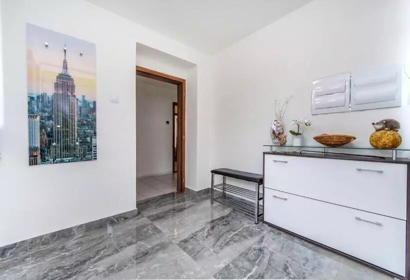 Retkeilymaja Pension Milada