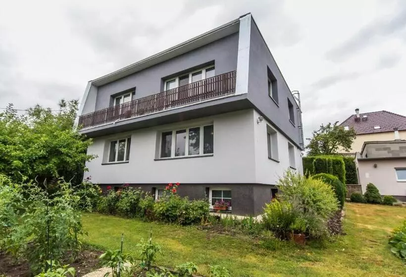 Retkeilymaja Pension Milada