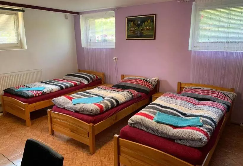 Retkeilymaja Pension Milada