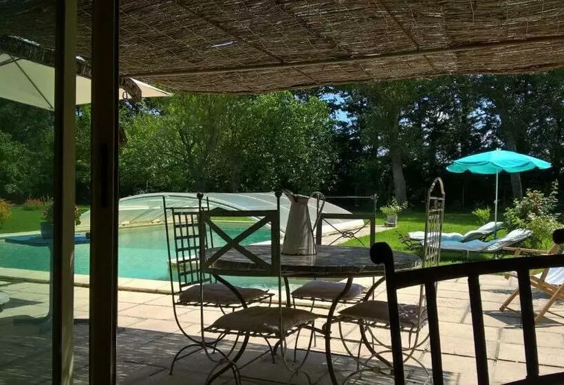 Aamiaismajoitus (B&B) Les Trésors De Malle Mialle