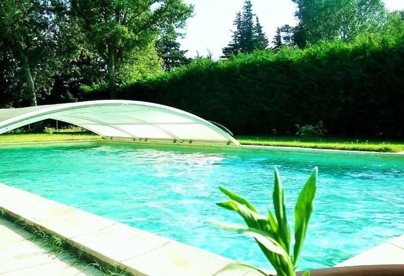 تختخواب و صبحانه Les Trésors De Malle Mialle