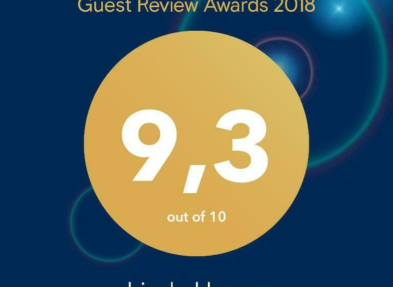 تختخواب و صبحانه Liry S Home