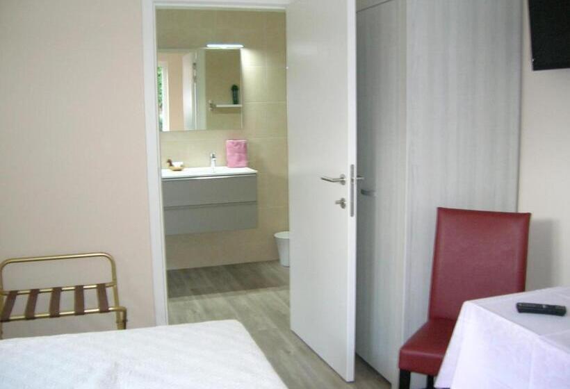 تختخواب و صبحانه Liry S Home