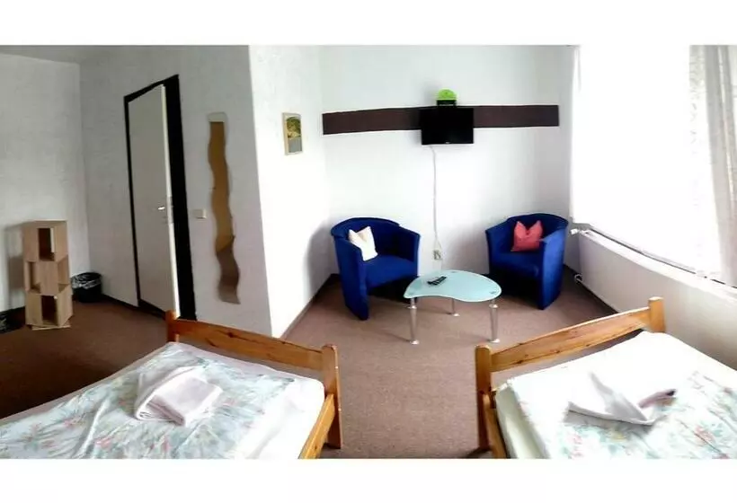 Hotelli Gasthof Zur Eiche