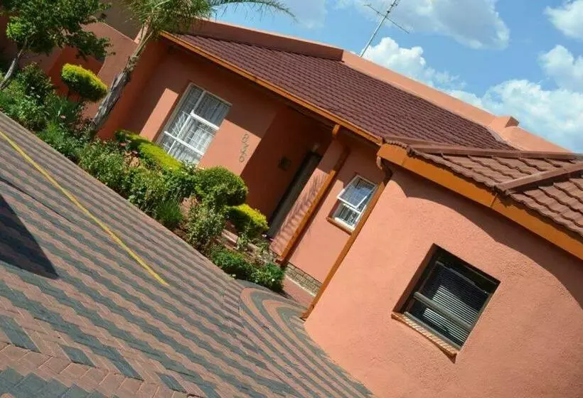 Aamiaismajoitus (B&B) Legae La Tshepo