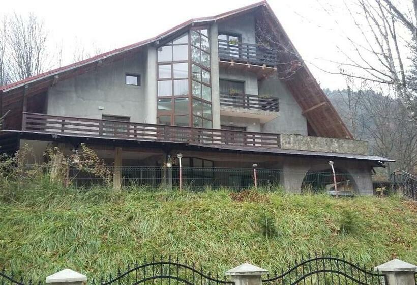 Pensiunea Poiana Soarelui