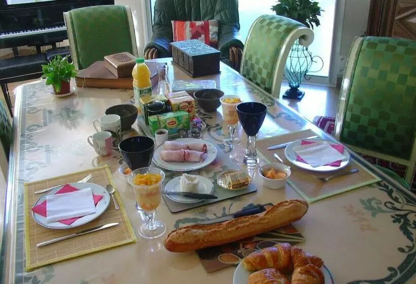 Aamiaismajoitus (B&B) Chambre D Hôtes Bellevue