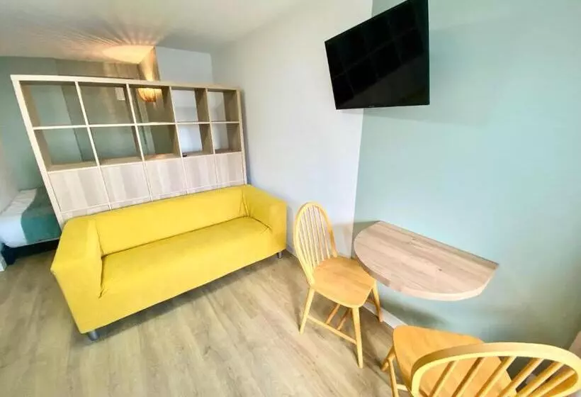 Aamiaismajoitus (B&B) L Escale Appartements Et Suites En Bord De Mer