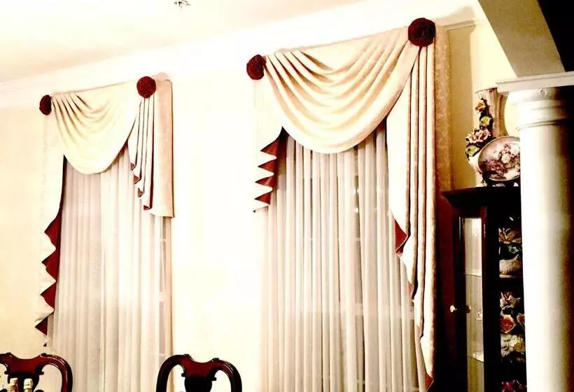 Aamiaismajoitus (B&B) Premier National Harbor House