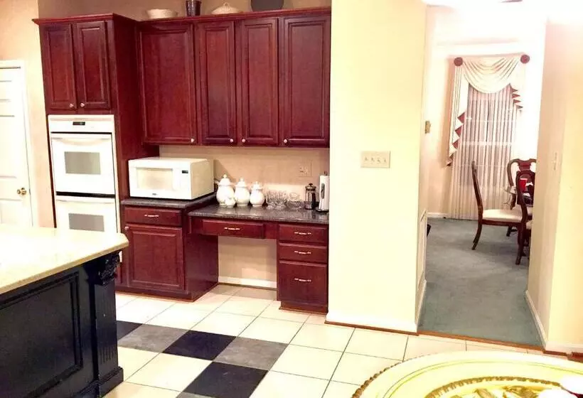 Aamiaismajoitus (B&B) Premier National Harbor House