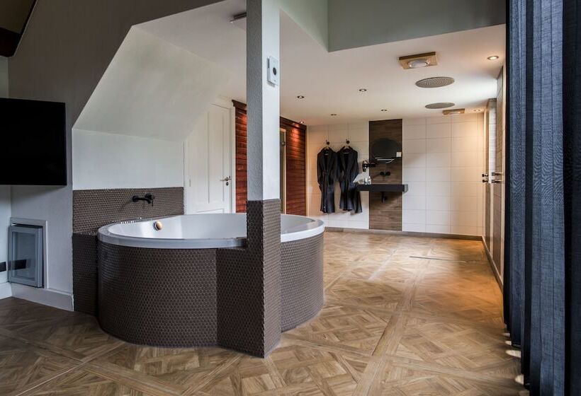 Hotel Luxexcellent Super Suite