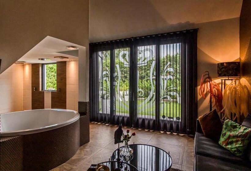 Hotel Luxexcellent Super Suite