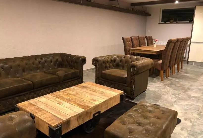 پانسیون Ubytovanie Pod Skalkou