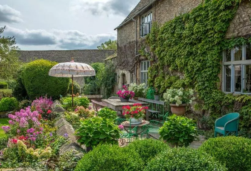 Pytts House Boutique Bed & Breakfast