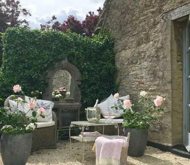 Pytts House Boutique Bed & Breakfast