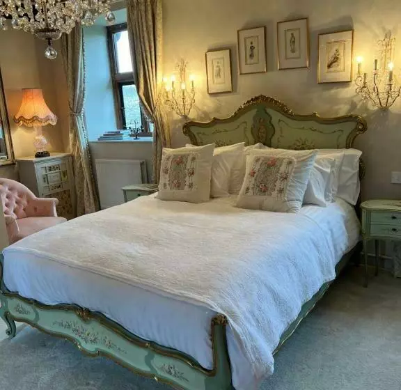 Pytts House Boutique Bed & Breakfast