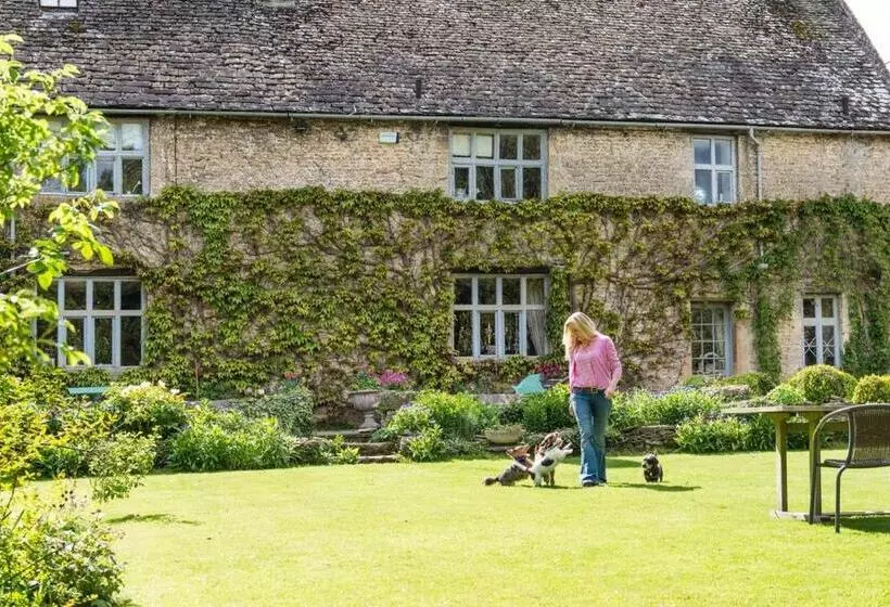 Pytts House Boutique Bed & Breakfast