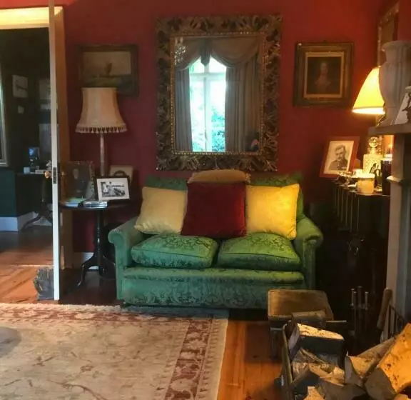 Aamiaismajoitus (B&B) 10 St James Villas