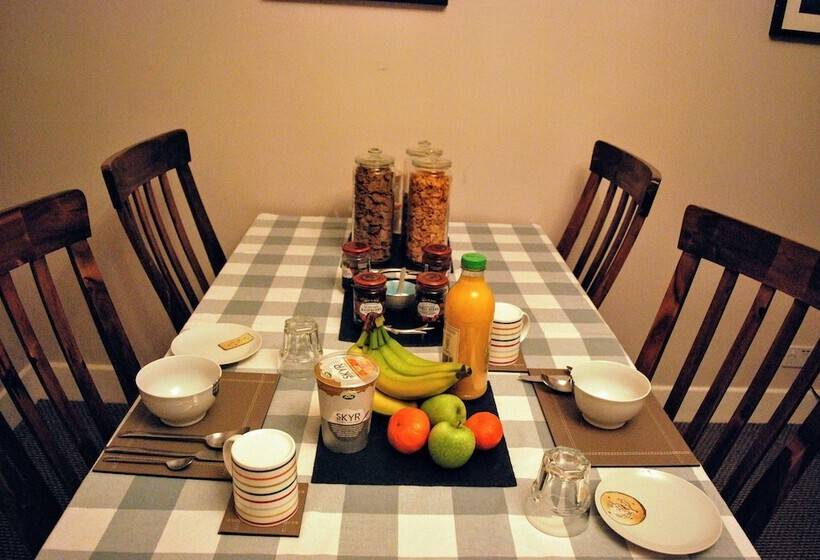 Bed and Breakfast Doric House