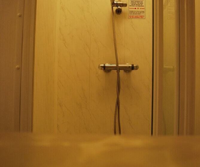 Bed and Breakfast Doric House