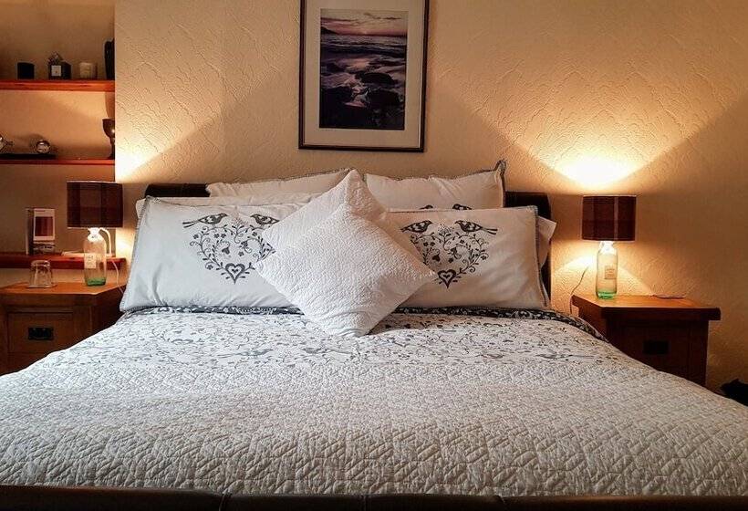 Bed and Breakfast Doric House