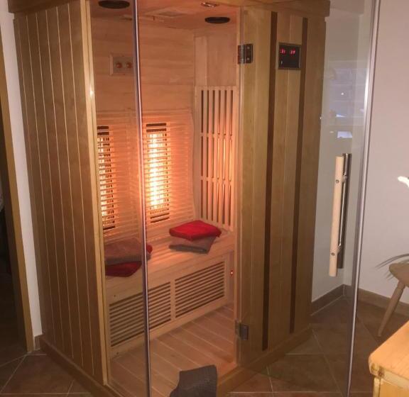 فندق Ferienwohnung Biohof Laußnitzer In Rennweg