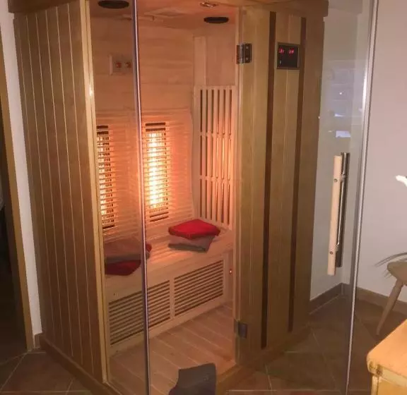 ホテル Ferienwohnung Biohof Laußnitzer In Rennweg