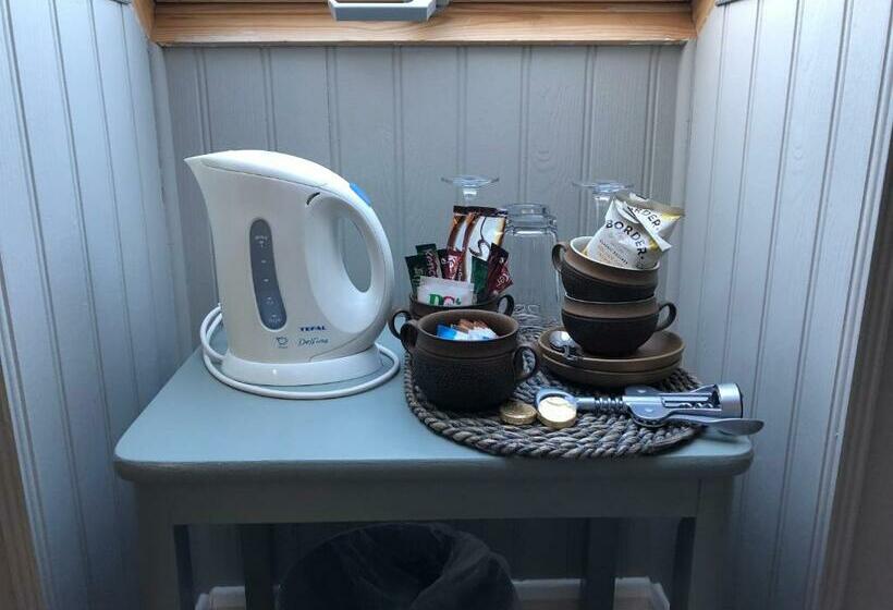 بنسيون Burlington House Guest House