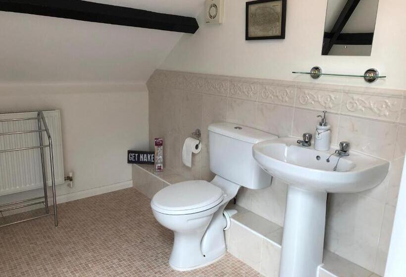 بنسيون Burlington House Guest House