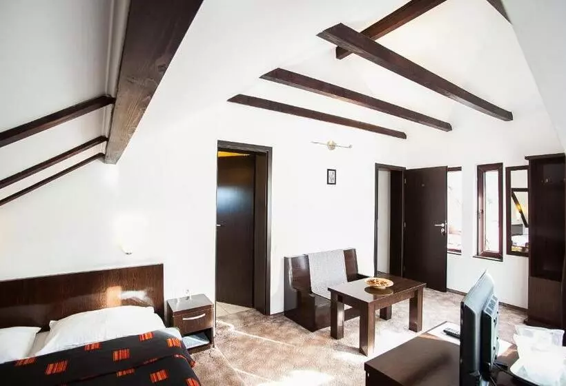 پانسیون Casa Thomas Bran