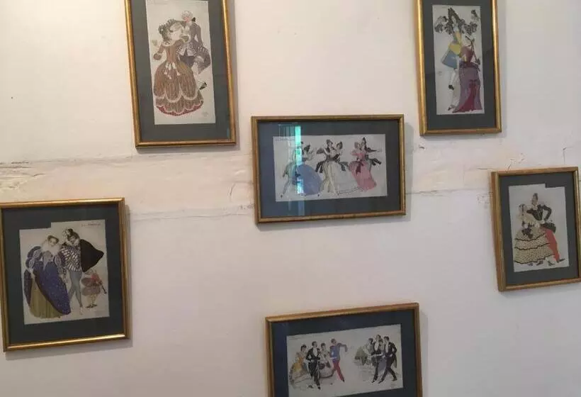 ベッドアンドブレックファースト Château De La Ville Huë