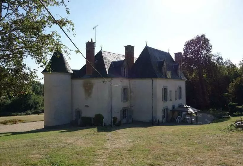 ベッドアンドブレックファースト Château De La Ville Huë