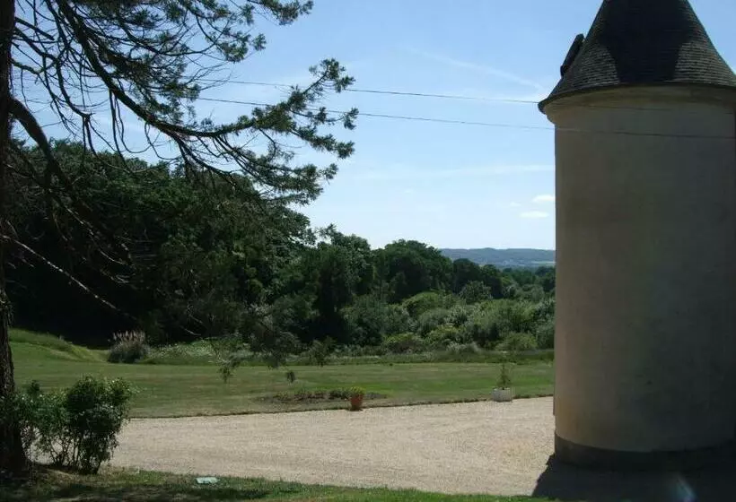 ベッドアンドブレックファースト Château De La Ville Huë