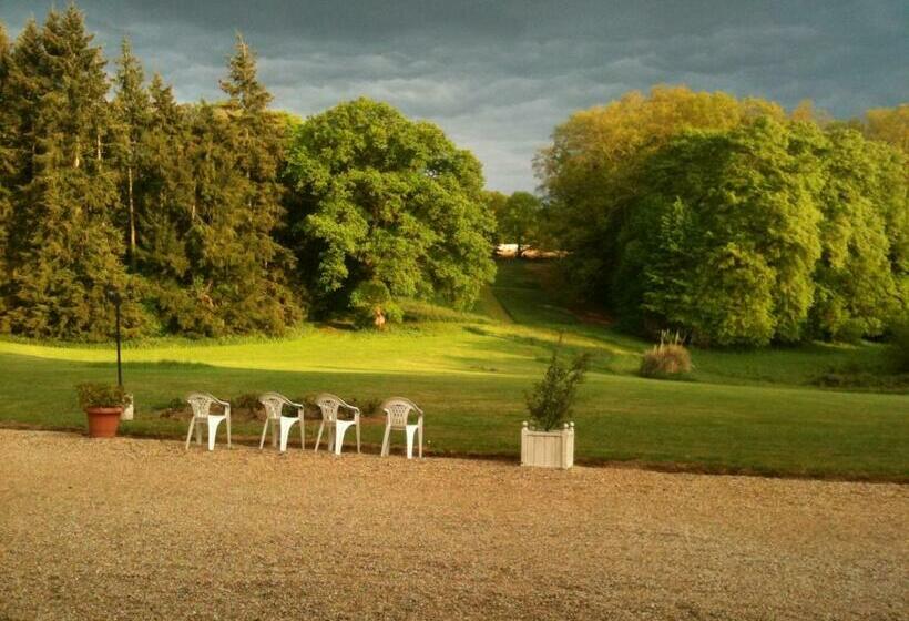 צימר Château De La Ville Huë