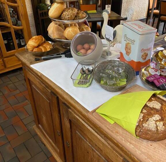 هتل Leuchtners An Der Rennbahn