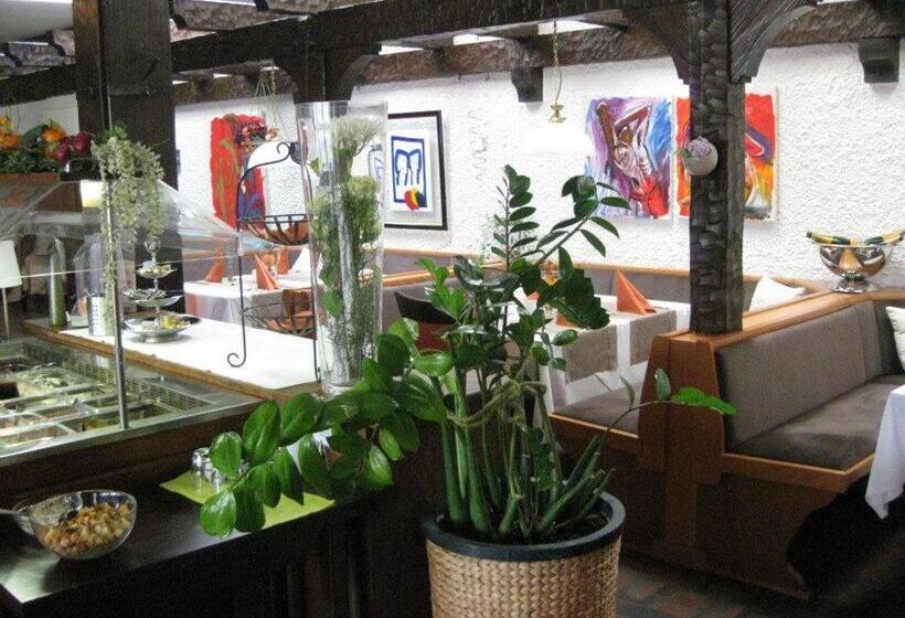 هتل Leuchtners An Der Rennbahn