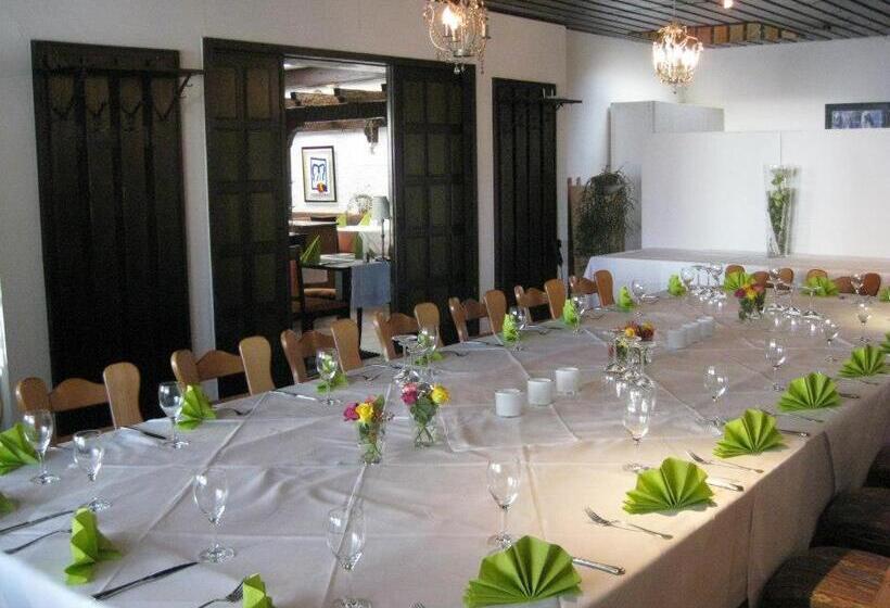 هتل Leuchtners An Der Rennbahn