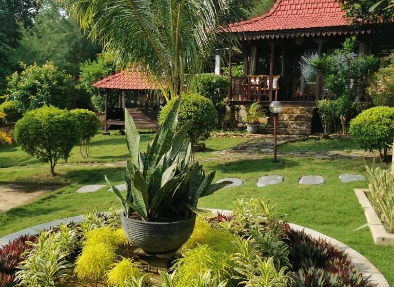 فندق Mirabelle Joglo Village