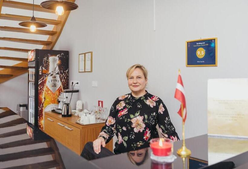 هتل Villa Vanilla