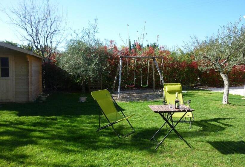 Bed and Breakfast Le Mas De Tiomka