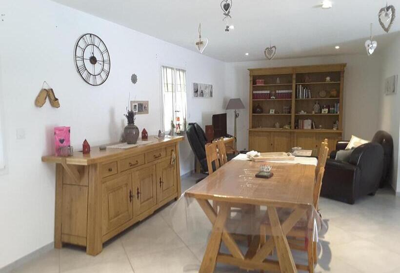 Bed and Breakfast Le Mas De Tiomka