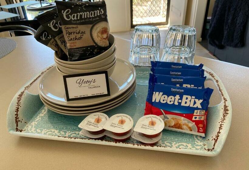 Bed and Breakfast Yeoy S Cabin