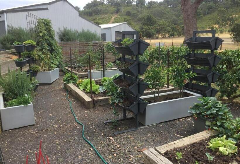 Bed and Breakfast Yeoy S Cabin