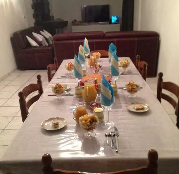 پانسیون Bienvenue Chez Zina